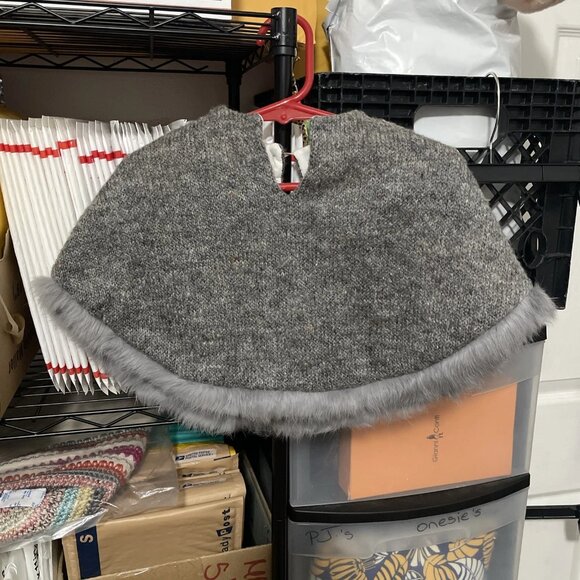 Juste Cle Infant Knit Cape In Gray - Size 0-3 Months - NWT - Picture 1 of 5